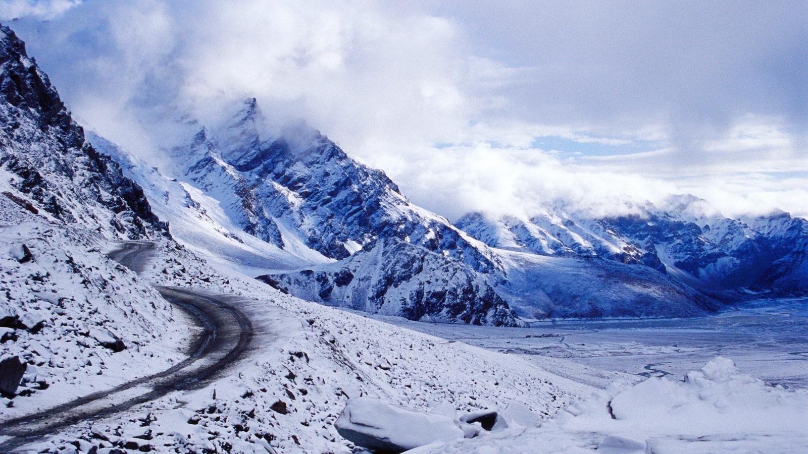 Delhi To Rohtang Taxi Service